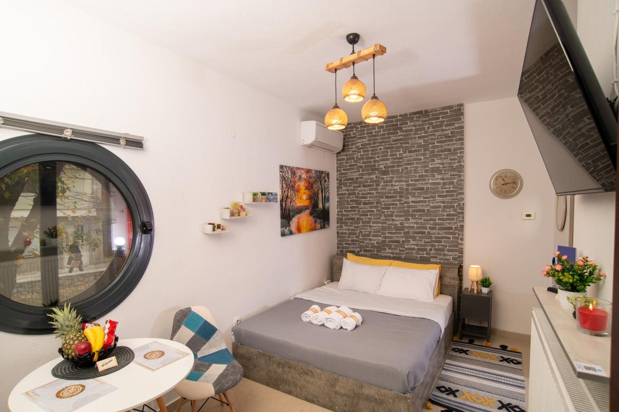 Central & Riverfront Room 1 Эдесса Экстерьер фото